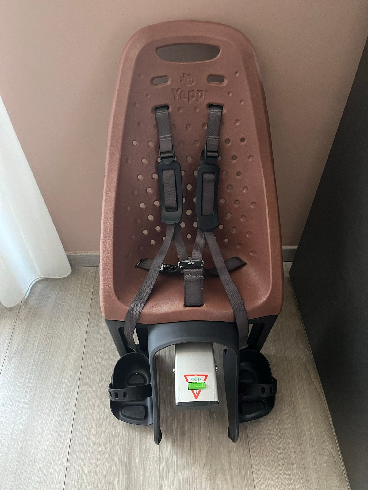 Yepp Maxi Brown kinderzitje, Achterzitje, 9 t/m 18 kg, Ophalen of Verzenden, Gebruikt