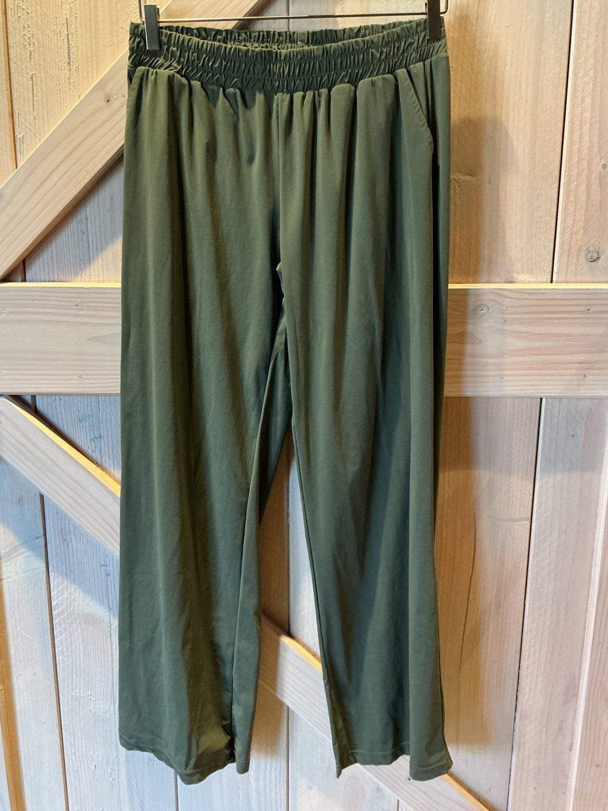 Wijde khaki broek Only-M. 40, Maat 38/40 (M), Ophalen of Verzenden, Zo goed als nieuw, Lang