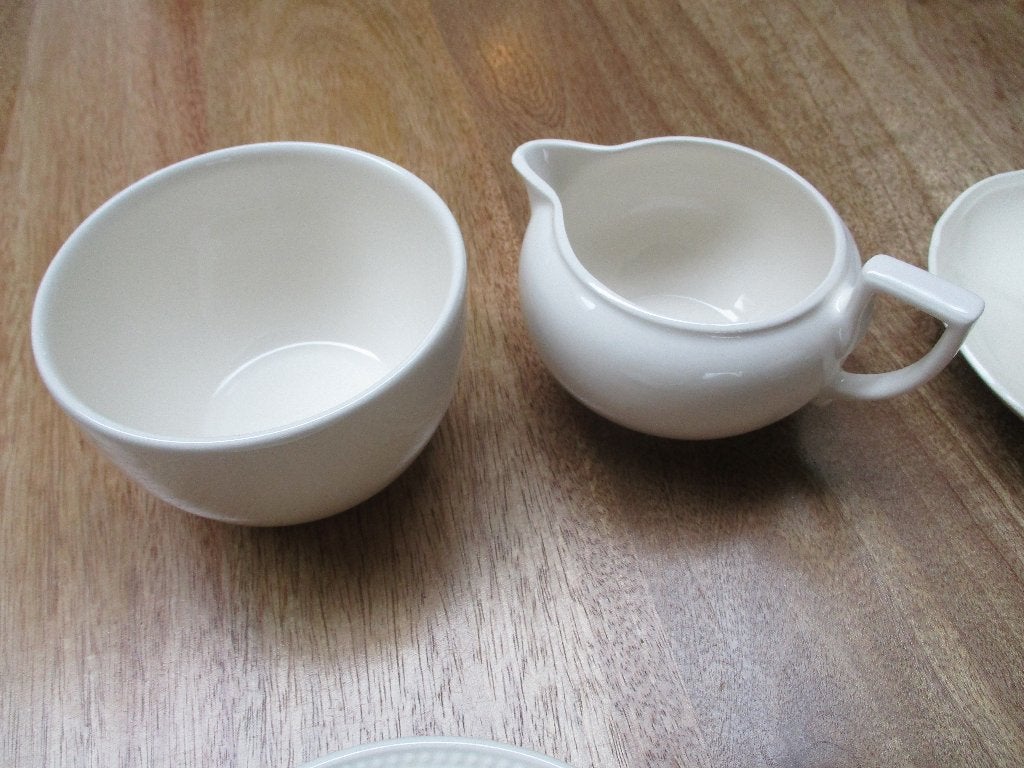 WEDGWOOD Roomstel of, Oude kop en schotel, of Asbakje, Ophalen of Verzenden, Zo goed als nieuw, Wedgwood, Kop(pen) en/of Schotel(s)