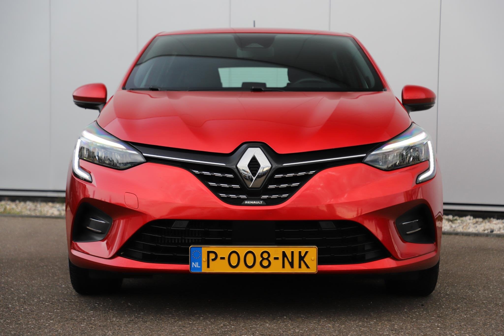 Renault Clio 1.0 TCe Intens Half Leder 16 inch LMV LED Navig, Voorwielaandrijving, Gebruikt, Euro 6, Leder en Stof