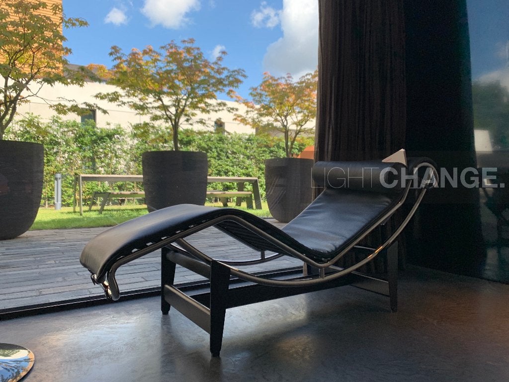 Cassina 4 LC4 LC2 Chaise Longue Nieuw in doos v.a. € 3.599,-, Waterstad 23, High-end Furniture, Nieuw, 150 cm of meer