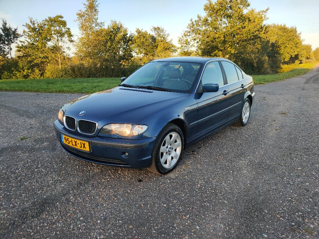 BMW 316i Executive E46 2003 blauw metallic, Achterwielaandrijving, 1250 kg, 4 cilinders, Blauw