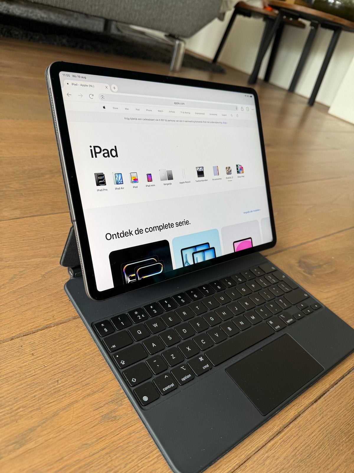 iPad Pro 13 inch (3e gen) 256GB met Magic Keyboard, Computers en Software, Apple iPads, Ophalen, 13 inch of meer, Zwart, Zo goed als nieuw