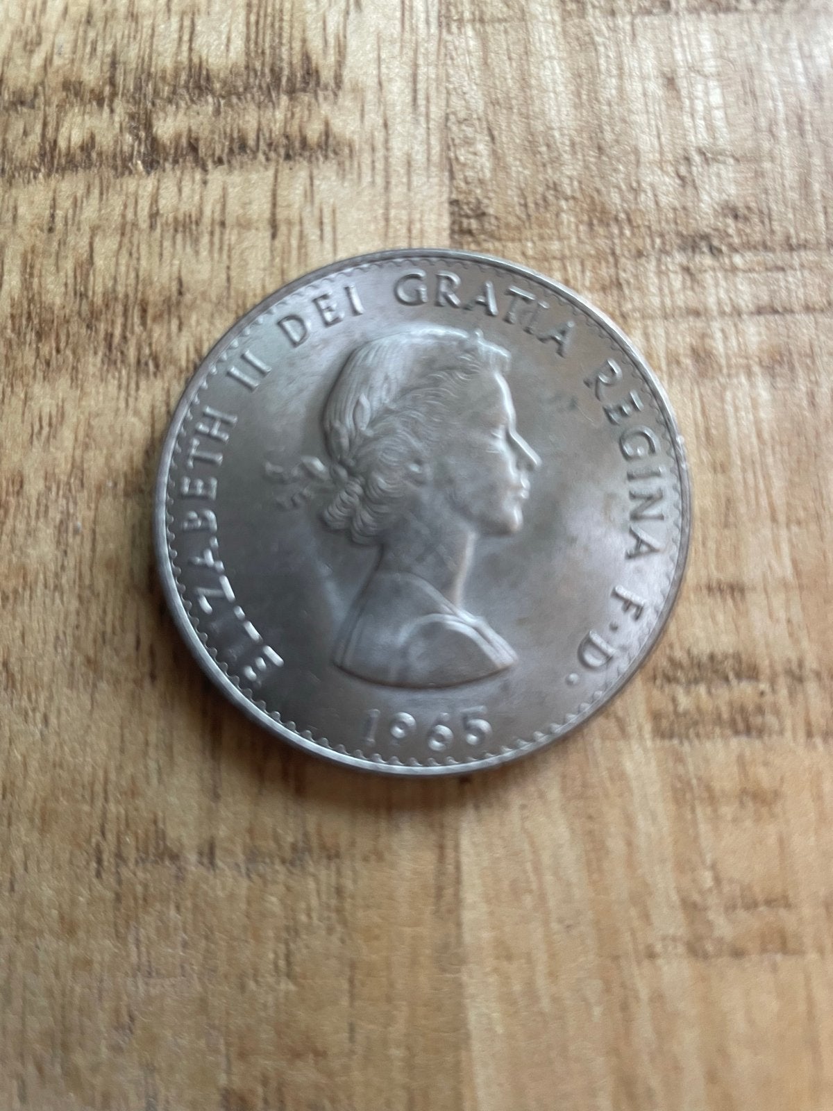 2 Munten Engeland: Churchill 1965 & Elizabeth II 1977, Ophalen of Verzenden, Overige landen, Setje