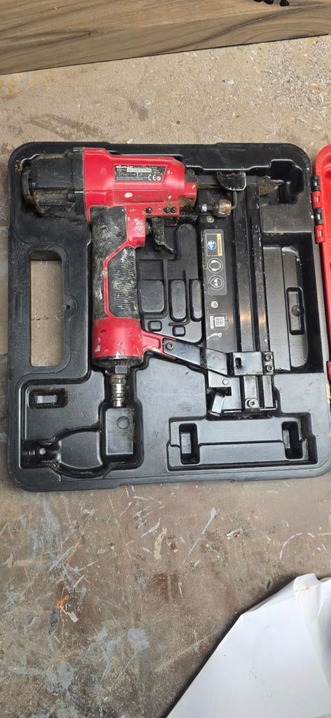 Einhell TC-PN 50 pneumatische tacker, Doe-het-zelf en Verbouw, Gereedschap | Overige machines, Ophalen of Verzenden, Gebruikt