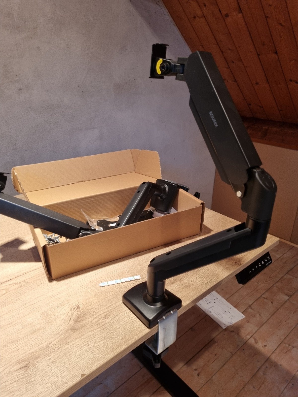 sounix monitor arm. 2 stuks., Ophalen