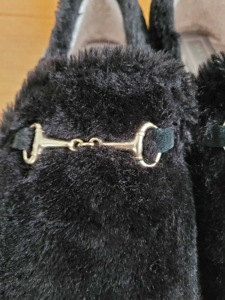 Macarena zwarte warme elegante fluffy sloffen maat 39 zgan, Zwart, Ophalen of Verzenden, Zo goed als nieuw, Macarena