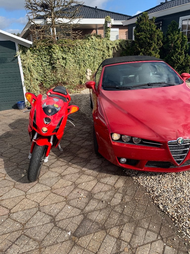 ducati 999 2005 Testastretta  superbike 32500 km, 2 cilinders, Sportuitlaat, Occasion, Bedrijf