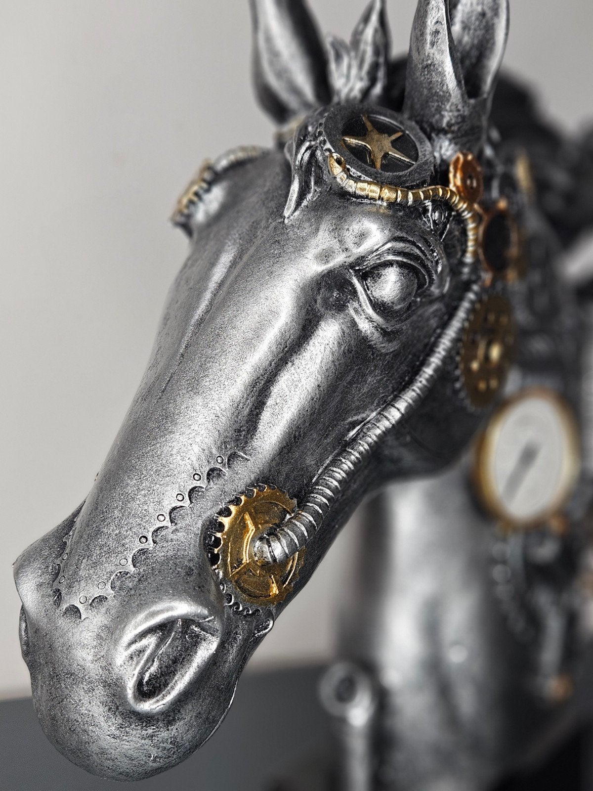Beeldje, Sculptuur "Steampunk paard" H.34cm, Verzamelen, Ophalen of Verzenden, Nieuw, Dier