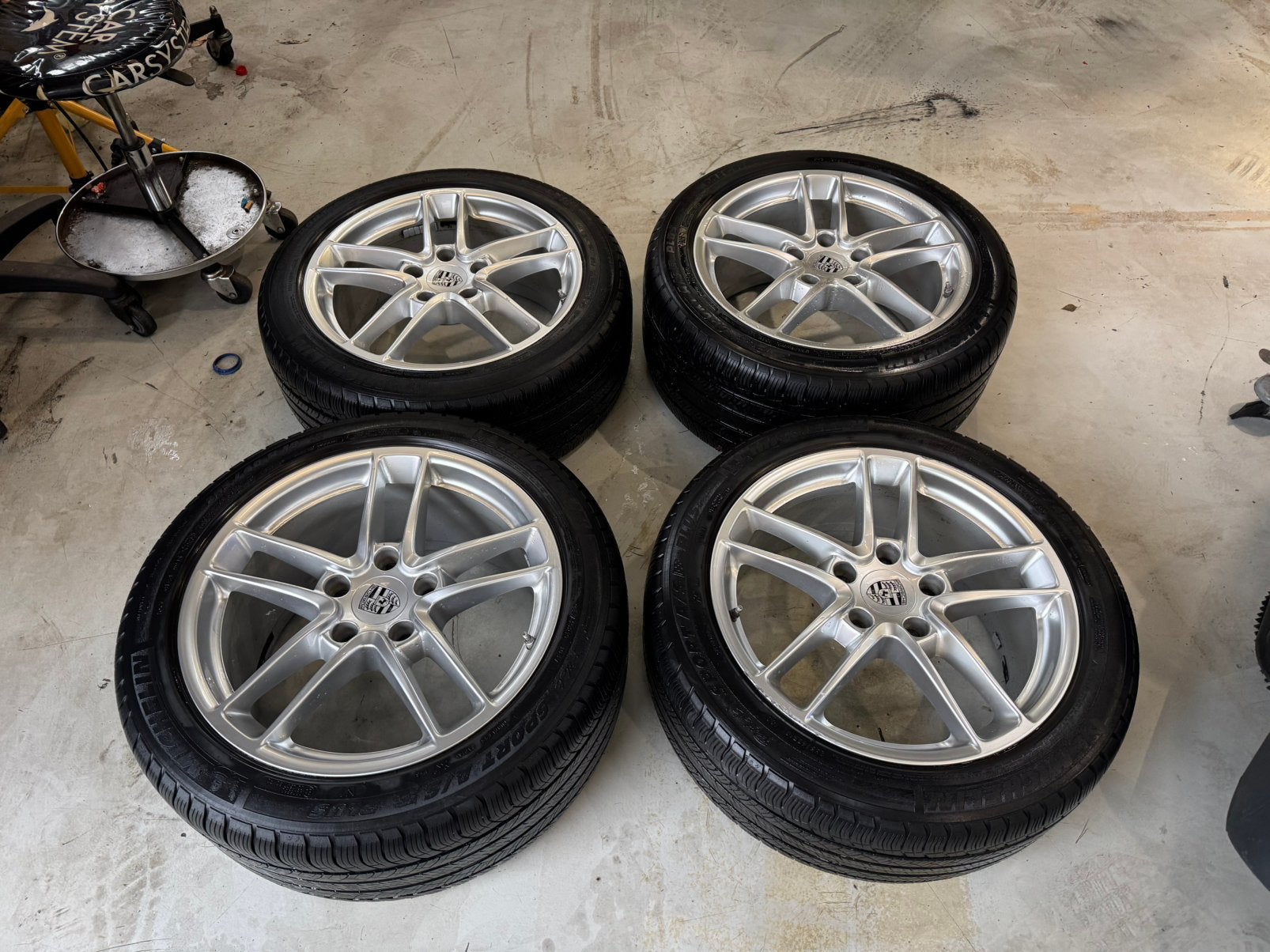 Originele Porsche Panamera breedset 19inch winterbanden, Banden en Velgen, Winterbanden, Porsche, Porsche