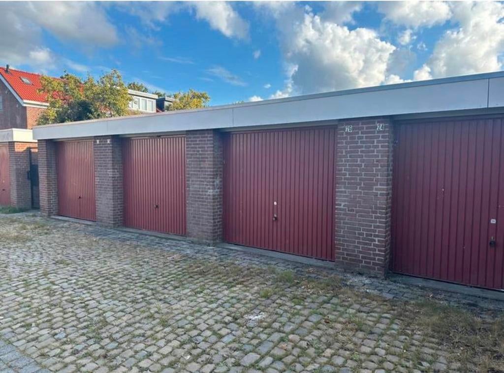 Breda 7 garages te koop in 1 blok in 1 koop