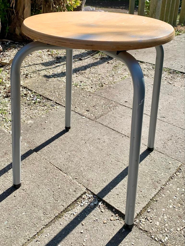 Origineel schoolkrukje met eiken zitting, Ophalen of Verzenden, Gebruikt, Hout