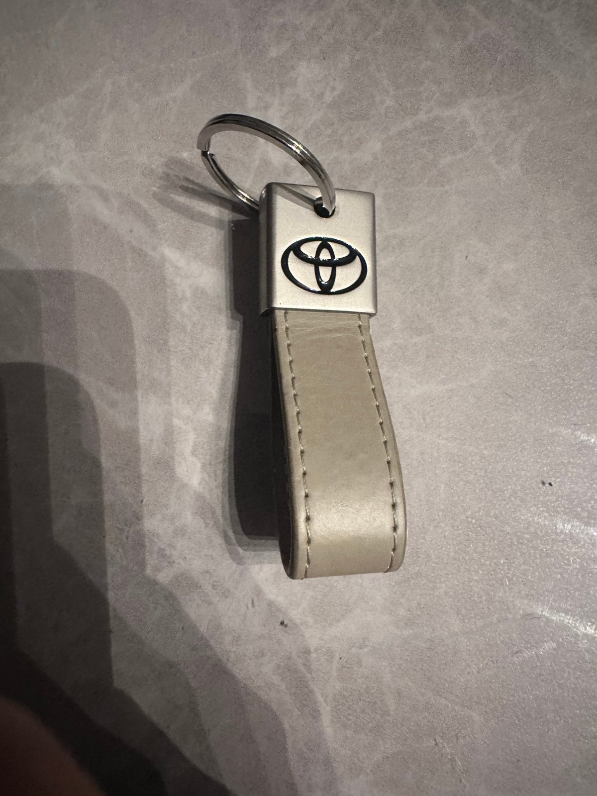 Originele Toyota sleutelhanger, Ophalen of Verzenden, Nieuw, Merk