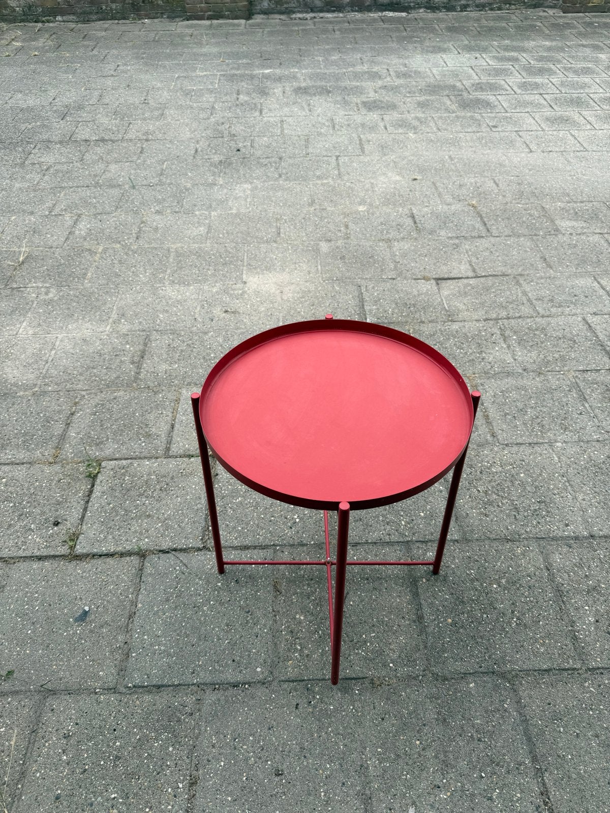 Rood/roze bijzettafel IKEA GLADOM, Huis en Inrichting, Ophalen, Gebruikt, Minder dan 55 cm, 45 tot 60 cm