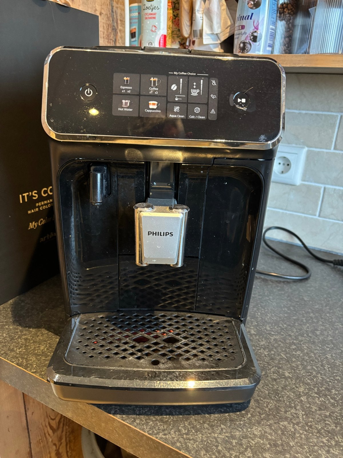 Philips EP2331/10 Volautomatische Espressomachine, Witgoed en Apparatuur, Ophalen, Afneembaar waterreservoir, Gebruikt, Espresso apparaat
