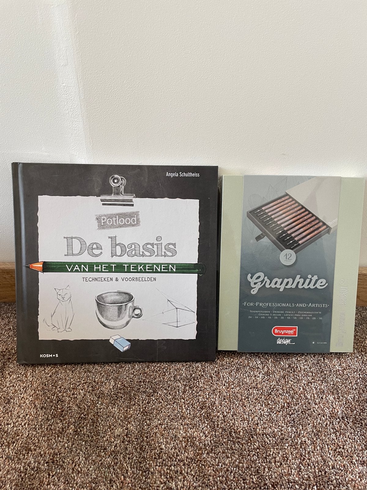 Tekenboek 'Potlood De Basis' & Bruynzeel Graphite potloden, Ophalen of Verzenden, Zo goed als nieuw, Boek of Gids