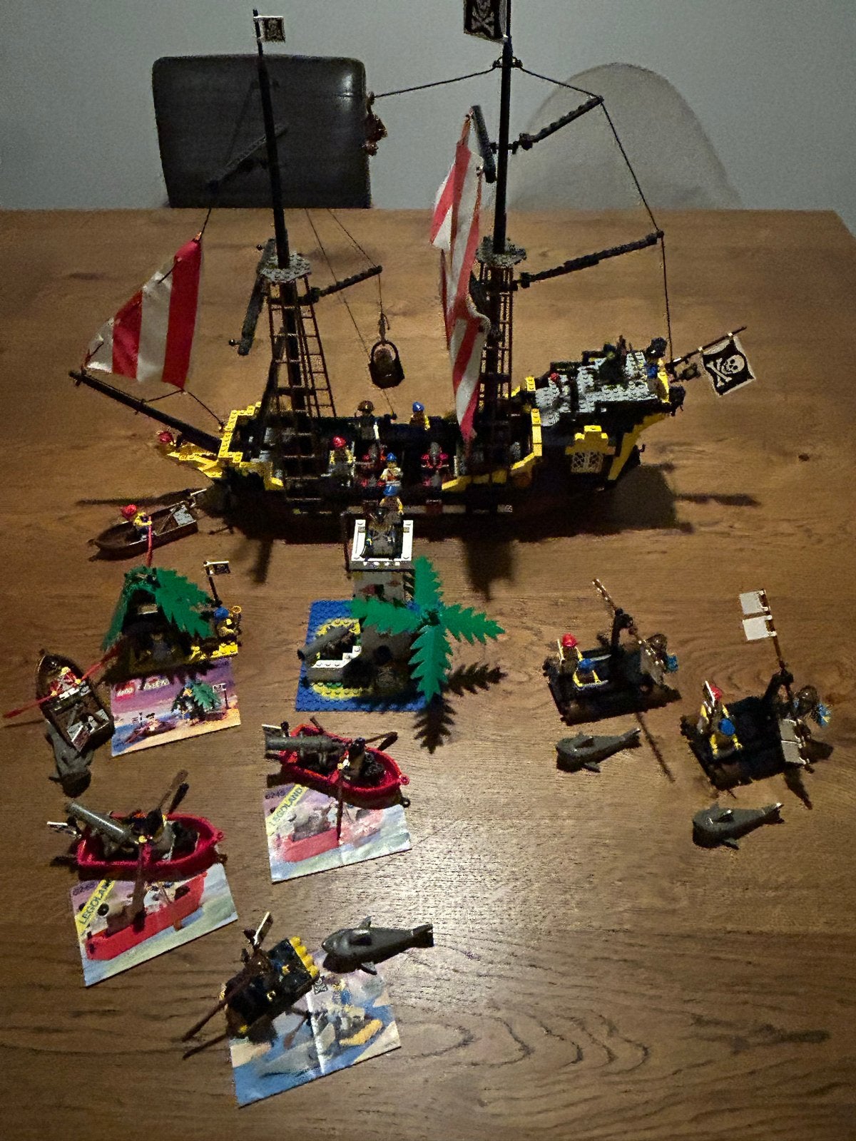 Grote collectie LEGO Piraten sets (o.a. schip en eiland), Inclusief accessoires, Gebruikt, Lego, Complete set