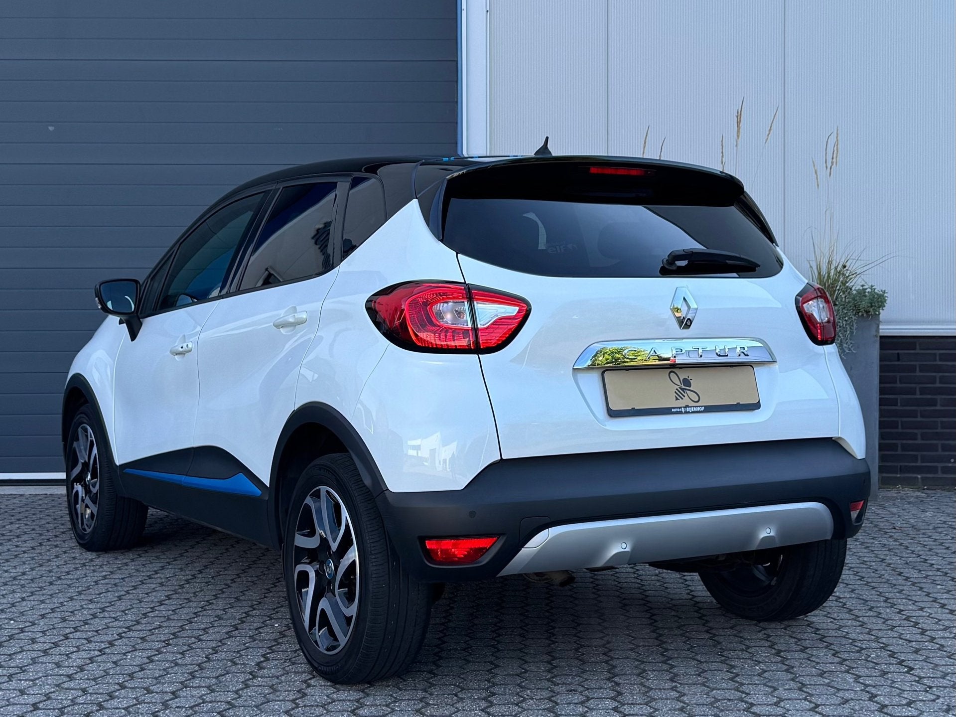 Renault Captur 1.2 TCe Xmod | Automaat | Climate | Stoelverw, 4 cilinders, Leder en Stof, Wit, 19 km/l
