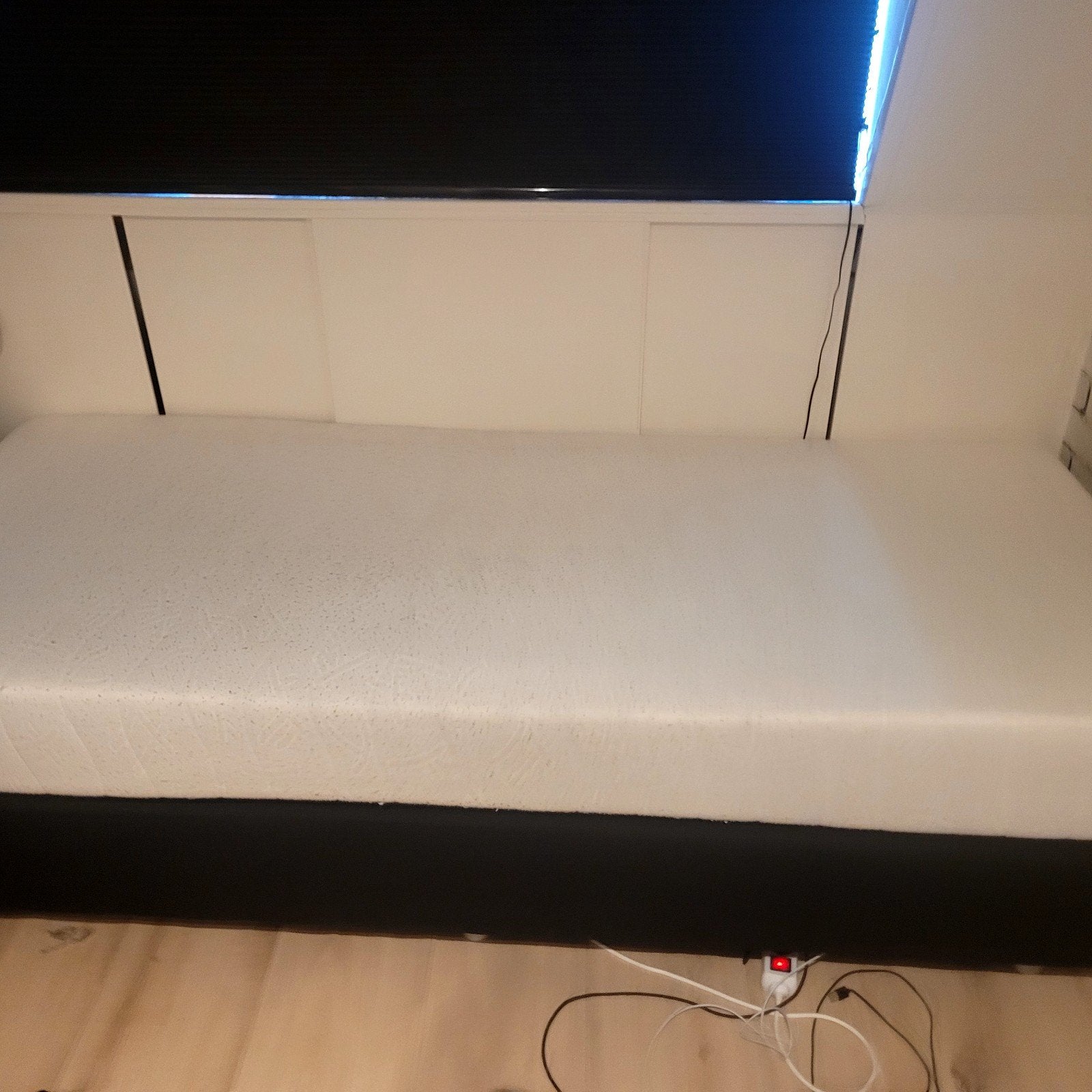 Boxspring bed 190 x 80 cm zwart met matras. GRATIS ophalen, Ophalen, Eenpersoons, Zwart, 80 cm
