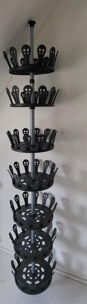 Schoenen carrousel, Ophalen