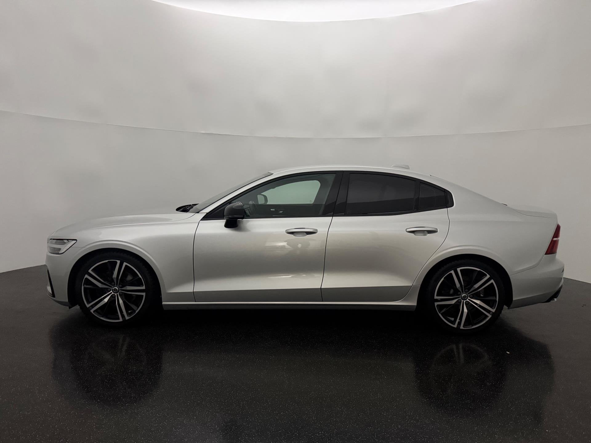 Volvo S60 2.0 T4 AUT R-Design / Pilot Assist / Polestar uitl, Auto's, 15 km/l, Euro 6, 1969 cc, S60