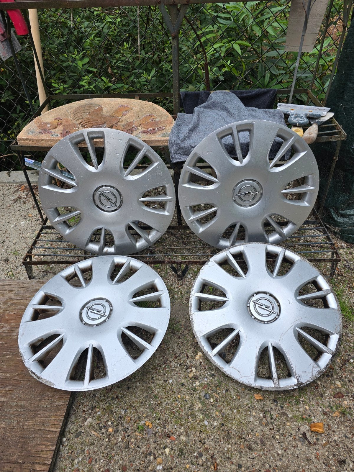 Set Orginele Opel Corsa D Wieldoppen 15'' inch, Auto diversen, Wieldoppen, Ophalen of Verzenden, Gebruikt