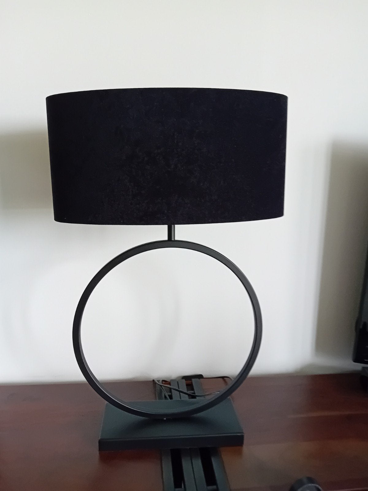 Moderne zwarte lampen met  stoffen kappen, 50 tot 75 cm, Zo goed als nieuw, Stof, Modern, Eigentijds