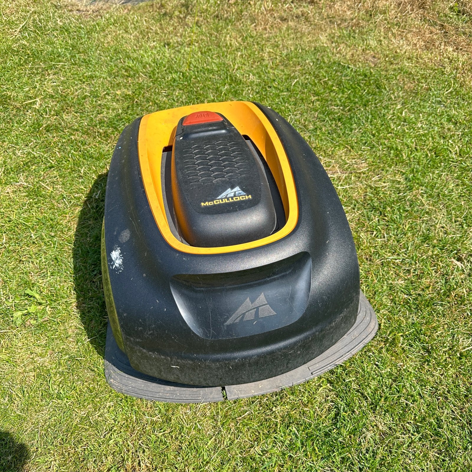 McCulloch ROB R800 Robotmaaier - Zo goed als nieuw, Tuin en Terras, Ophalen, Gebruikt, Minder dan 30 cm, Accu-grasmaaier