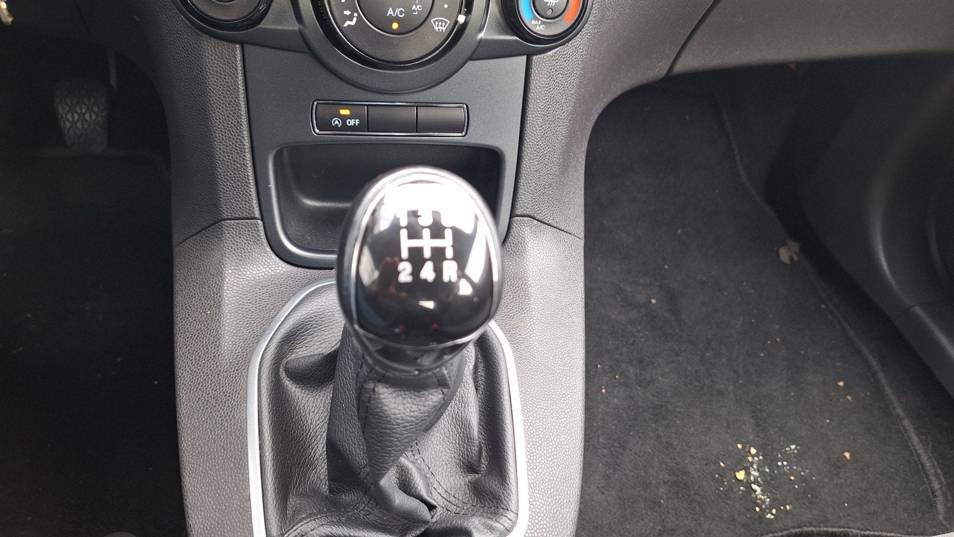 Foto 12 van Ford Fiesta 1.0 Style