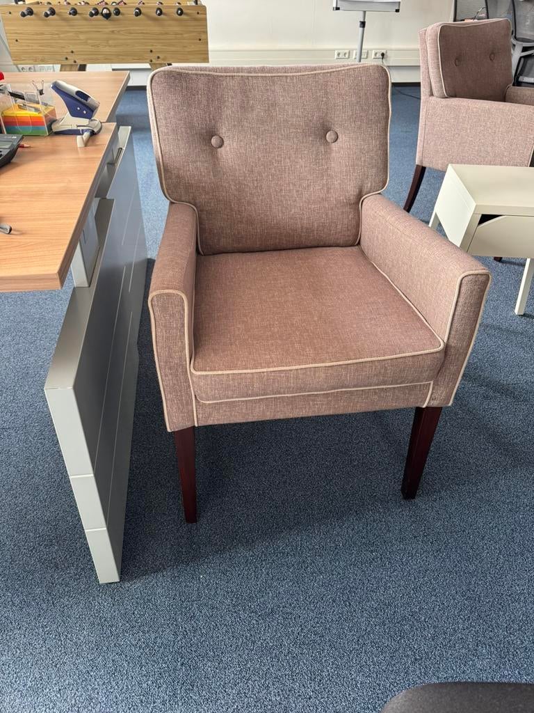 2 x armed chairs, Ophalen, Gebruikt, Twee, Bruin