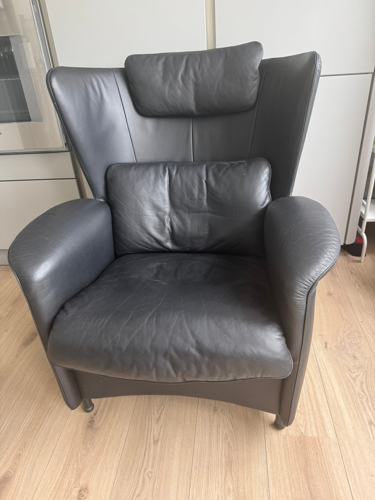 DeSede DS23 zwart Neck leren design fauteuil., Ophalen, Gebruikt, DeSede DS23, zwart, leer, design, Zwitsers., 50 tot 75 cm