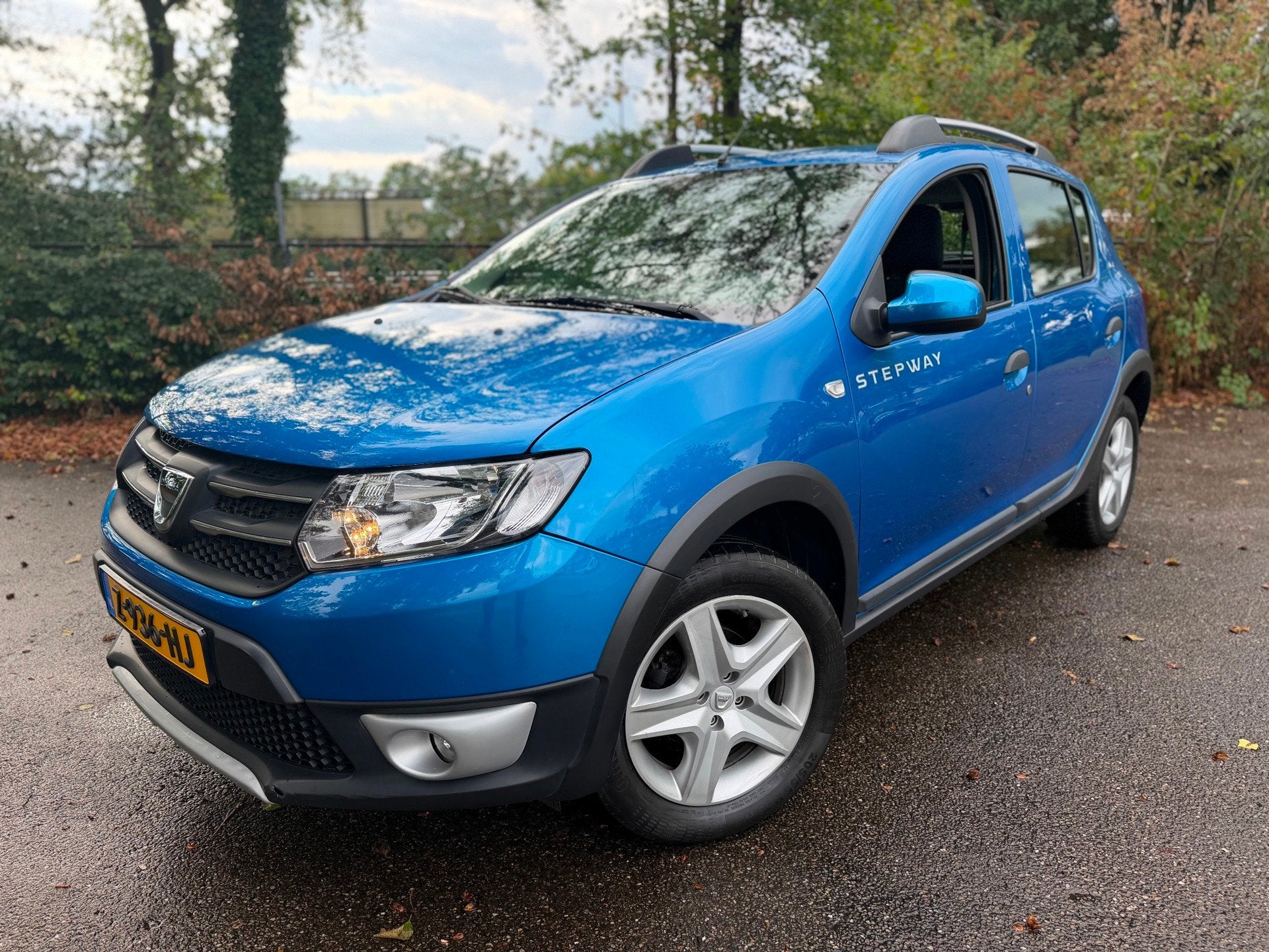 Dacia Sandero 0.9 TCe Stepway Ambiance AIRCO NIEUWE-APK HOGE, Voorwielaandrijving, Stof, Gebruikt, Zwart