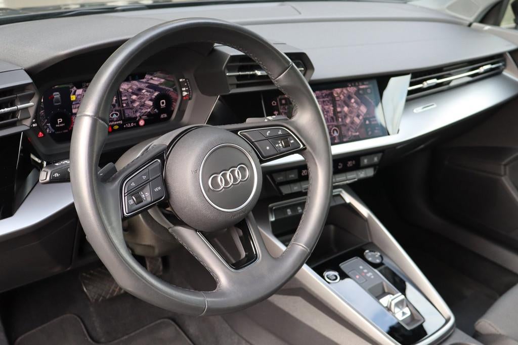 Audi A3 Limousine 30 TFSI Advanced edition Limousine|Automaa, Stof, Gebruikt, Zwart, Origineel Nederlands
