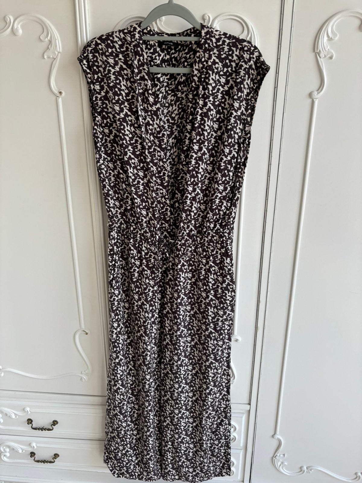Nieuwstaat jumpsuit bruin wit merk OPUS maat 36, Kleding | Dames, Jumpsuits, Ophalen of Verzenden, Zo goed als nieuw, Maat 36 (S)