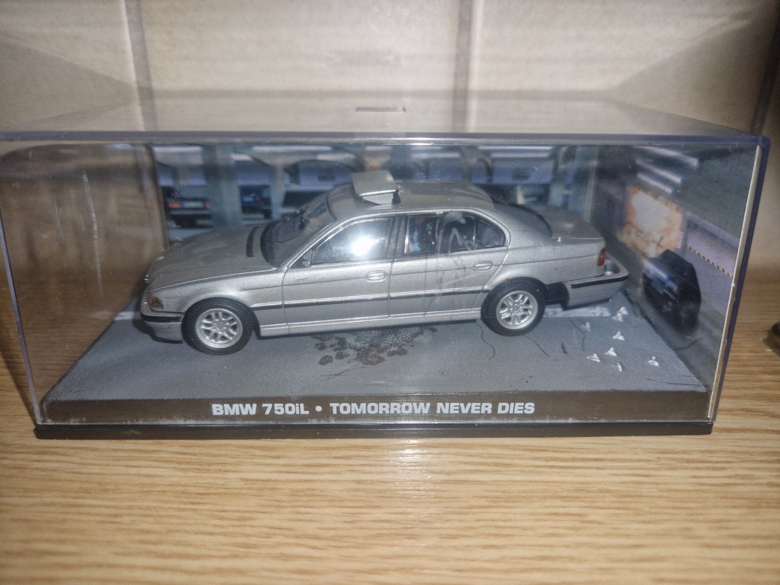James bond, BMW 740iL, Tommorrow never dies let op, Ophalen of Verzenden, Zo goed als nieuw, Auto, Overige merken