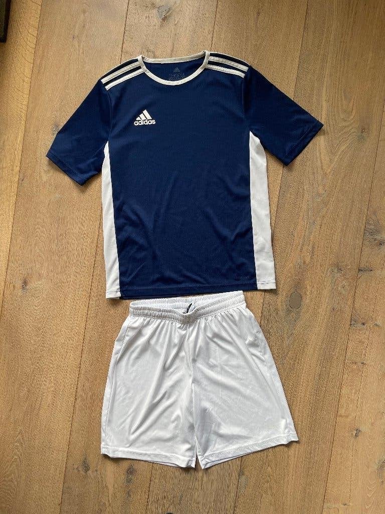 Sportsetje maat 164, Kinderen en Baby's, Kinderkleding | Maat 164, Adidas, Gebruikt, Jongen of Meisje, Sport- of Zwemkleding