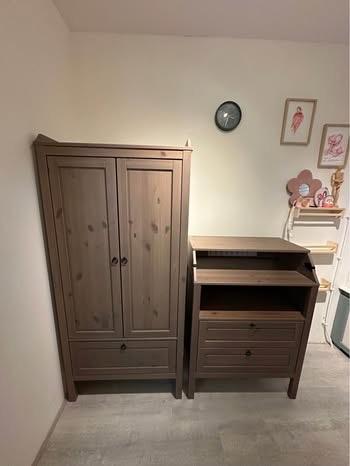 Kinderkamer Houten kledingkast en commode, Ophalen, 50 tot 70 cm, 105 cm of meer, Zo goed als nieuw