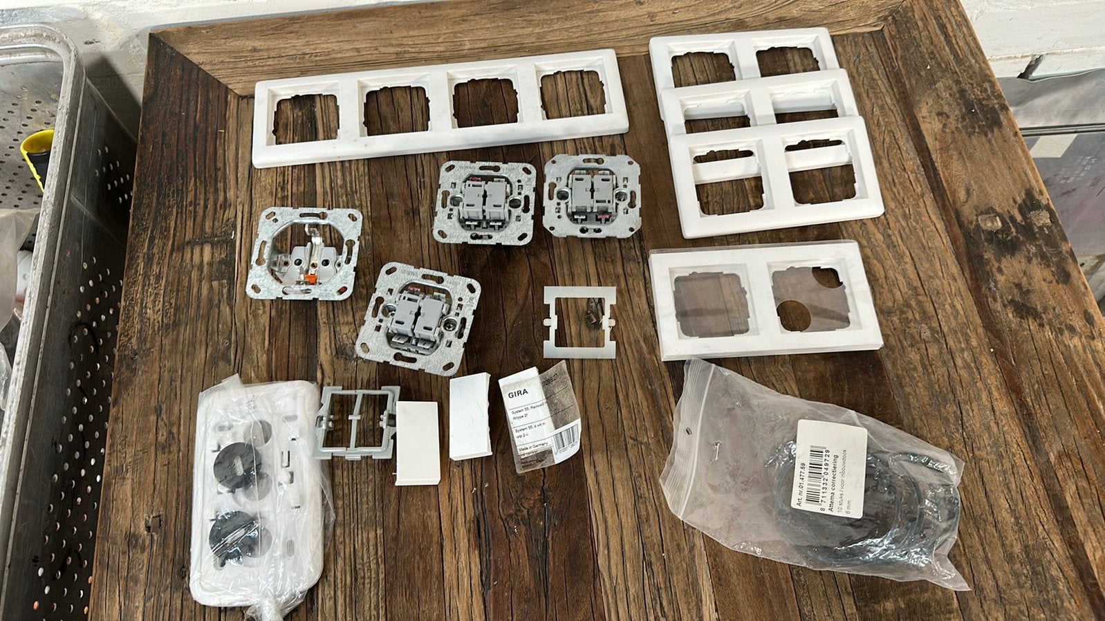 Gira 55 schakelmateriaal, Ophalen of Verzenden, Nieuw, Stopcontact