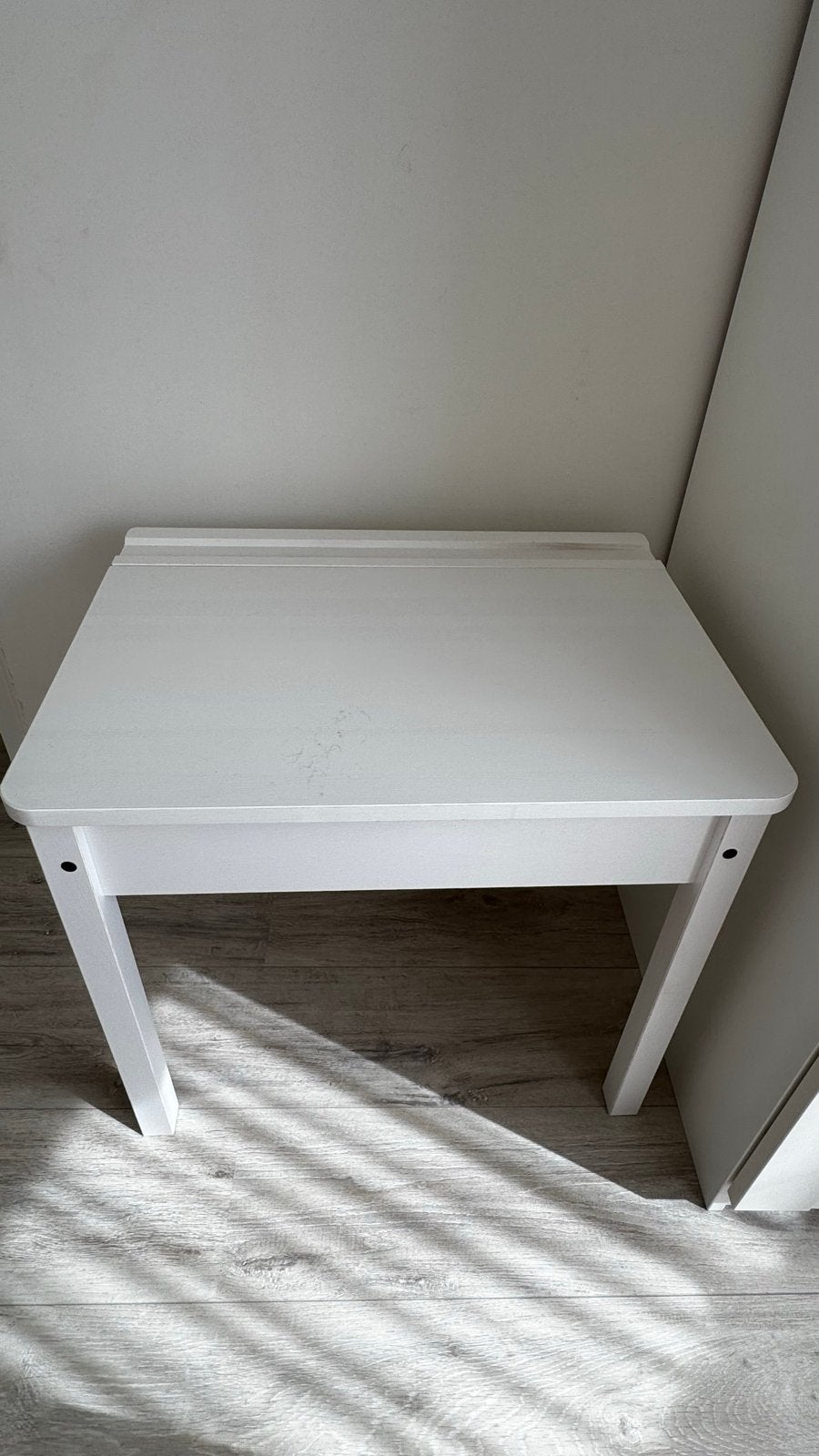 Ikea Sundvik kindertafel met opbergruimte, Ophalen of Verzenden, Gebruikt, Tafel(s)