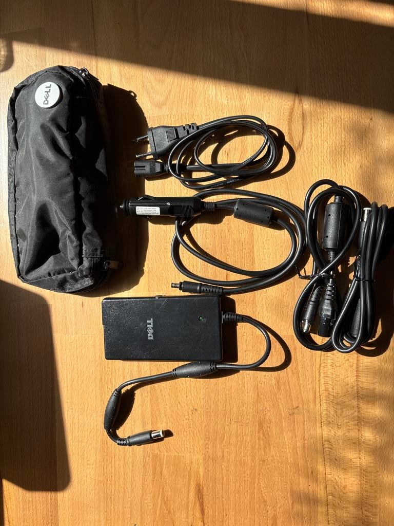 Dell Auto-Air Laptop Lader - PA-12 Family, Computers en Software, Laptop-opladers, Zo goed als nieuw, Ophalen of Verzenden