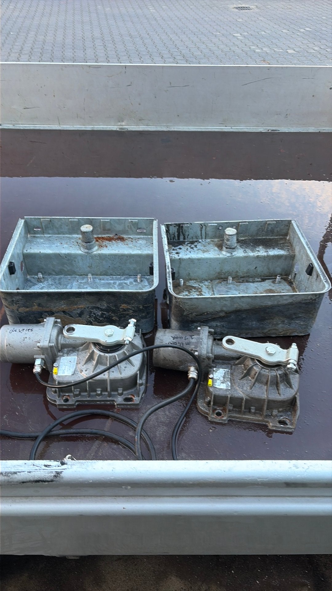 Motoren inclusief grondbak. BR21/531 roger, Ophalen of Verzenden, Zo goed als nieuw, IJzer