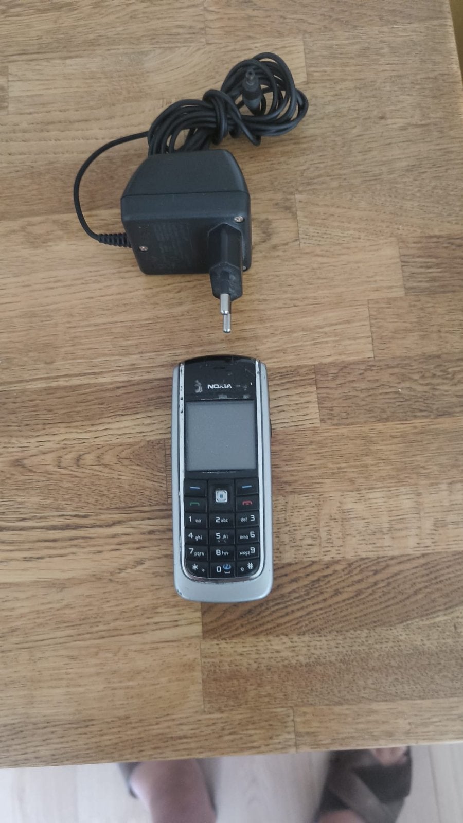Nokia 6021 - Klassieke telefoon met oplader, Ophalen, Gebruikt, Geen camera, Fysiek toetsenbord