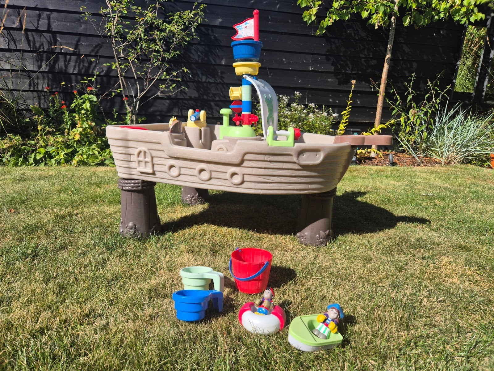 Watertafel piratenboot + toebehoren, Ophalen, Gebruikt