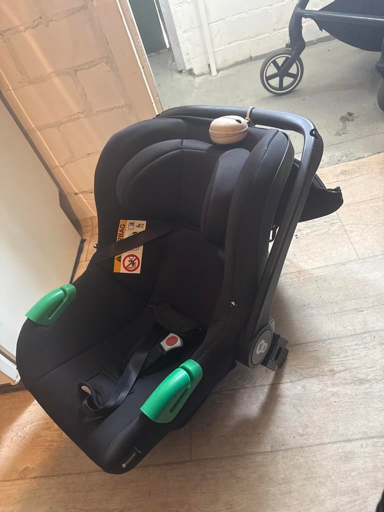 Kinderstoel - Zwart met Groene Accenten, Overige merken, Autogordel, Zo goed als nieuw, 0 t/m 13 kg