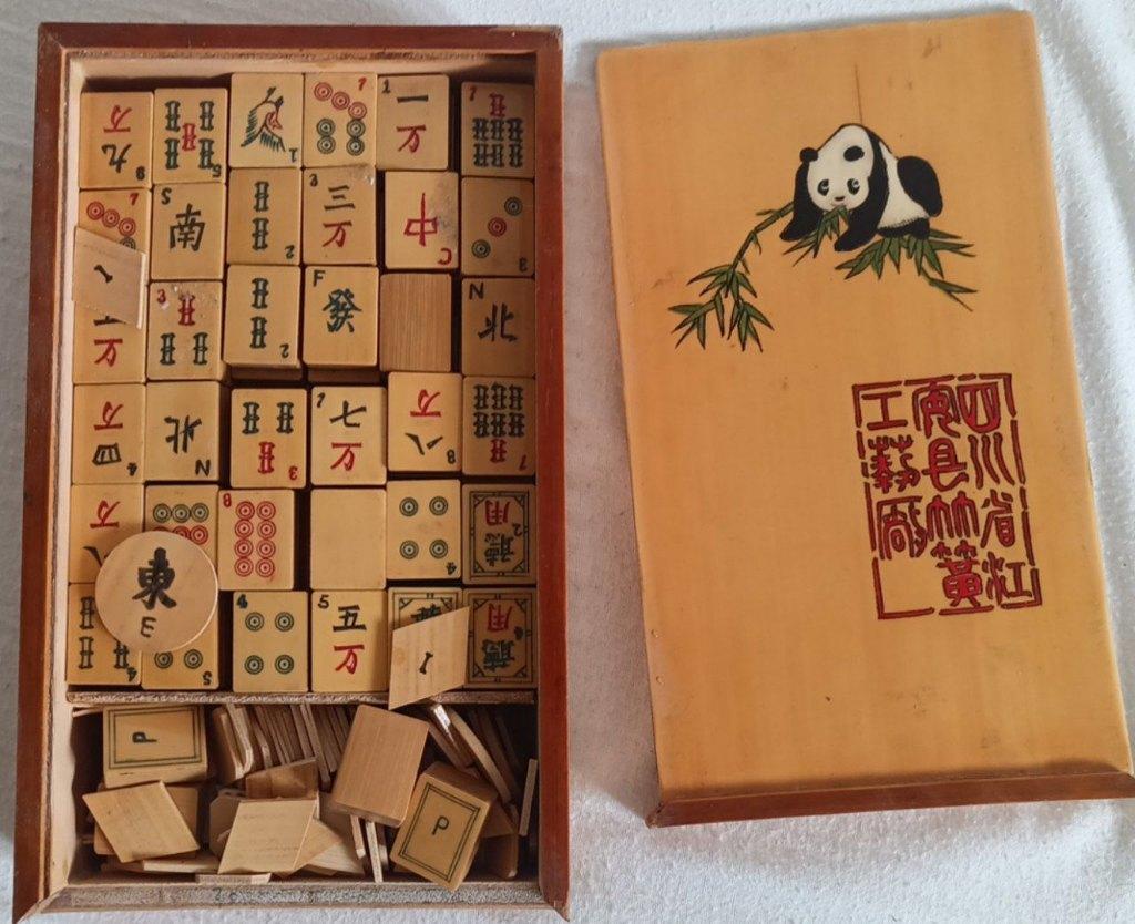 Vintage Mahjong spel, Drie of vier spelers, Ophalen, Zo goed als nieuw