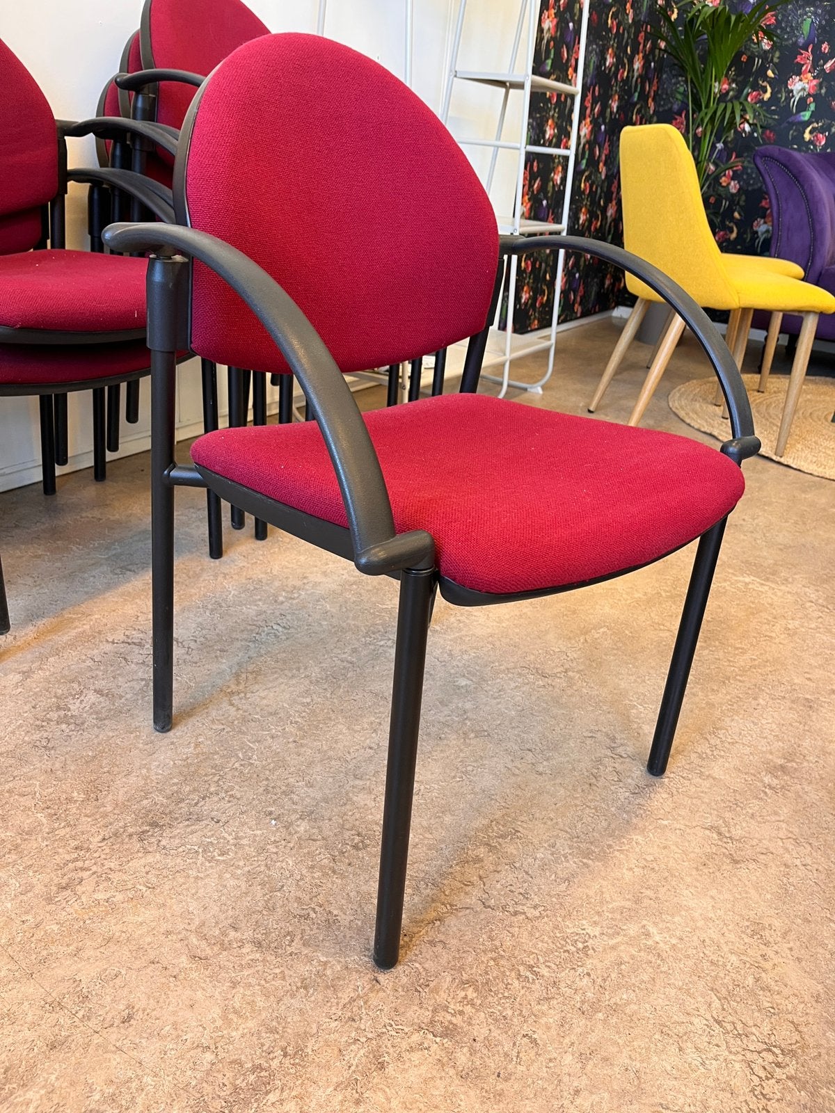 Vergaderstoelen rood, Ophalen, Gebruikt, Rood, Vijf, Zes of meer stoelen