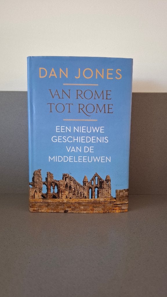 Van Rome tot Rome- Dan Jones, Ophalen of Verzenden, 14e eeuw of eerder, Gelezen, Europa