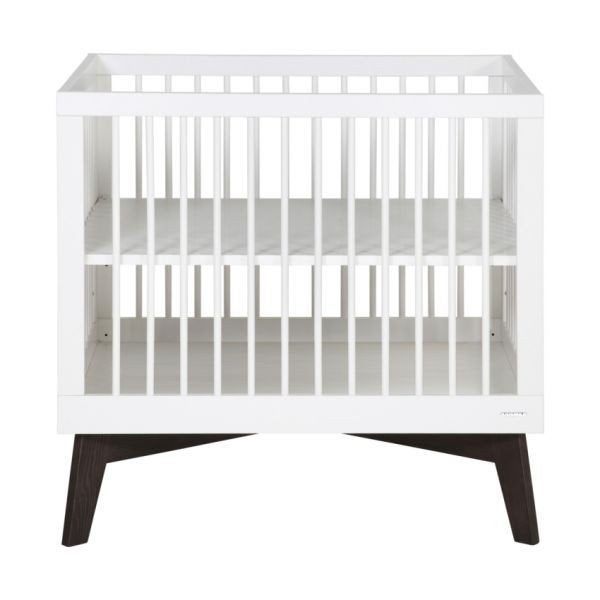 Kidsmill Baby Box Mat Wit/Walnoot incl. matras, Ophalen, Zo goed als nieuw, Vierkant, In hoogte verstelbaar