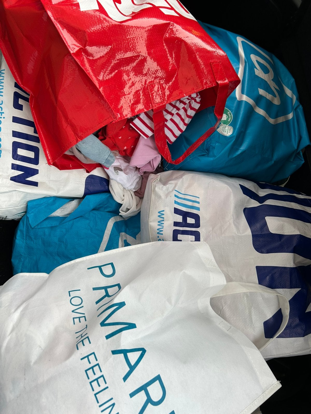 10 bigshoppers met baby meisjes kleding, Ophalen, Zo goed als nieuw, Maat 56