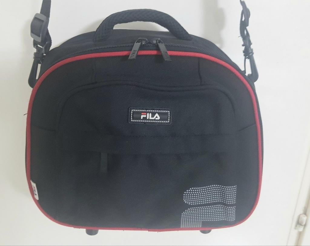 Fila Schoudertas, Luxe handbagage 
make-uptas van FILA -, Sieraden, Tassen en Uiterlijk, Tassen | Schoudertassen, Ophalen of Verzenden